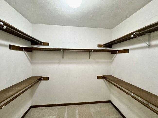 Building Photo - Available NOW! A 4-6 Bedroom Home! Attache...