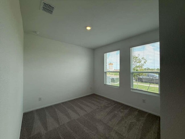 Building Photo - 200 Rodney Boat Rd