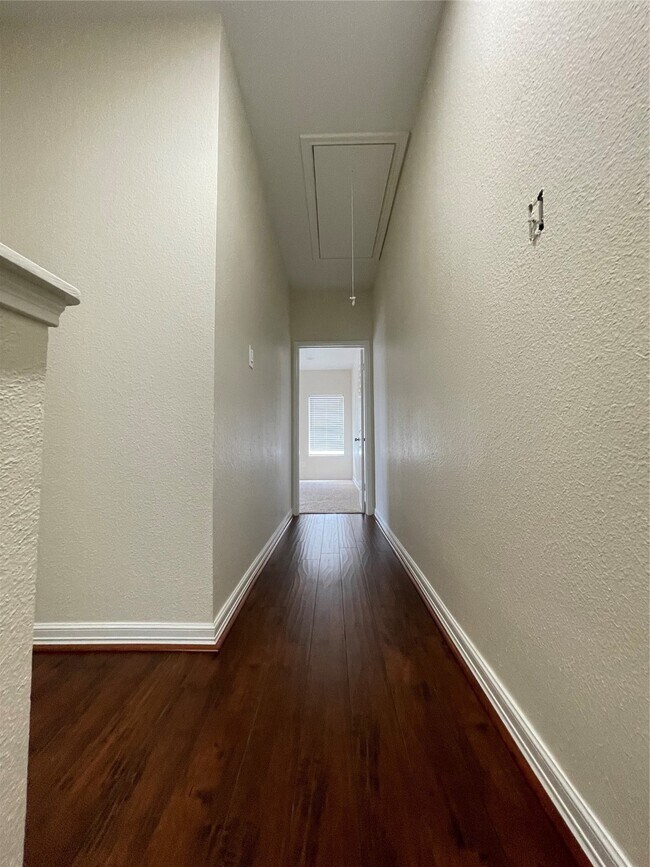 Building Photo - 640 Wilcrest Dr