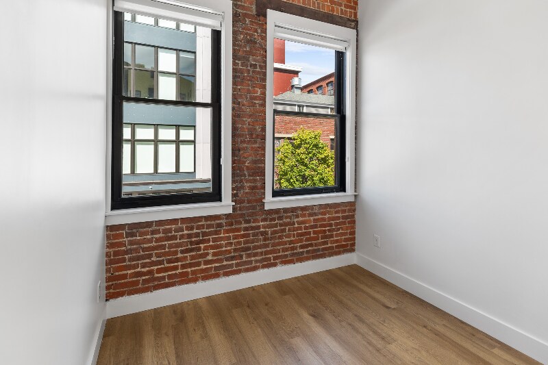 Building Photo - 101 Richmond St