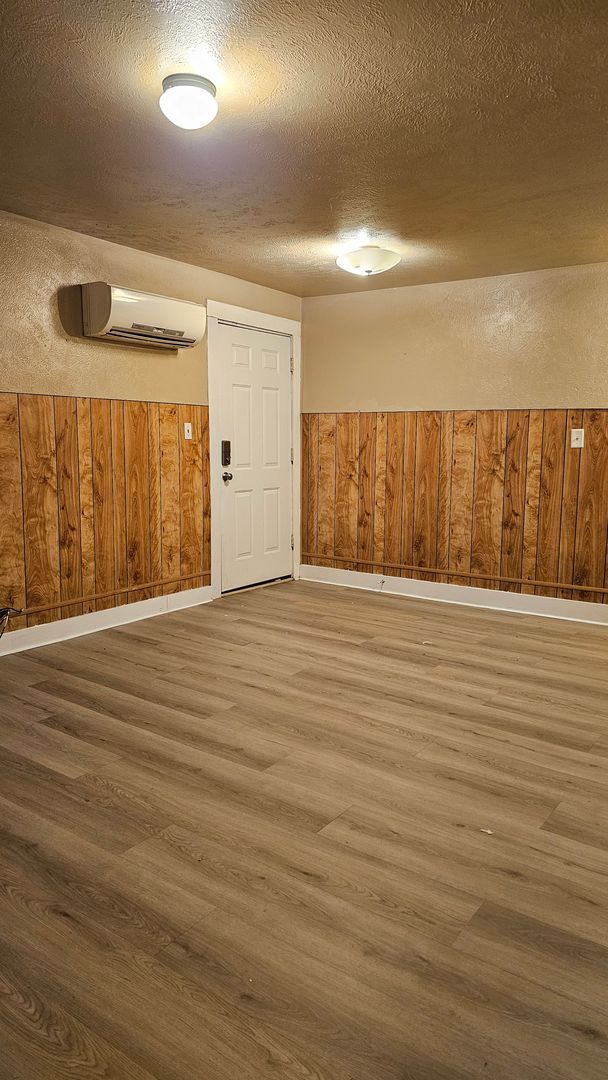 Building Photo - 529 N 7th St