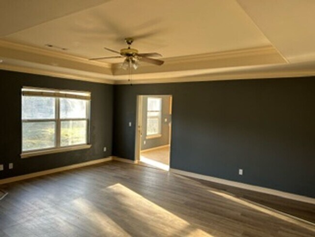 Building Photo - 4 bedroom 2 bath home available in Bentonville!