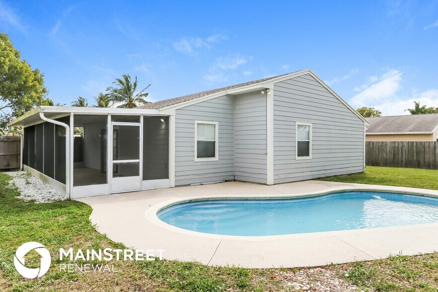 Building Photo - 1365 Savoyard Way