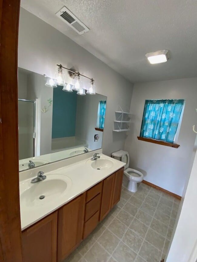 Building Photo - Sneads Ferry Home for RENT! Justice Farms