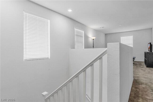 Building Photo - 10289 Massachusetts Ln