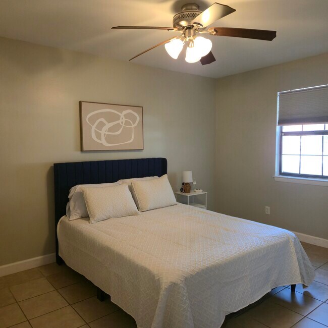 Building Photo - 348 Woodham Ct