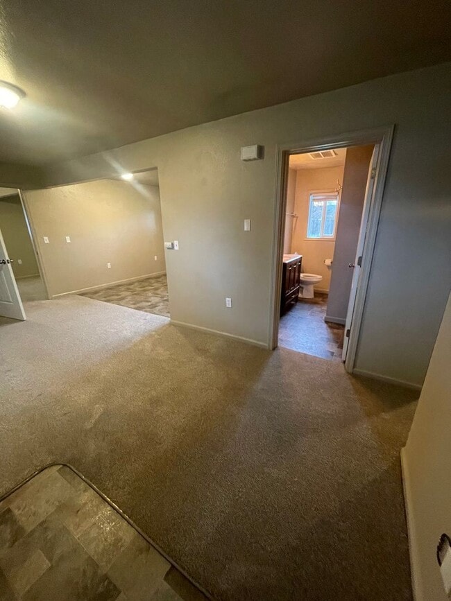 Building Photo - Conveniently Located Charming Pet Friendly Three Bedroom Home With Modern Updates!