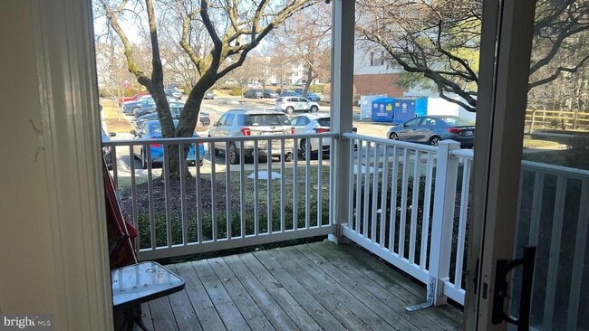 Building Photo - 625 Admiral Dr