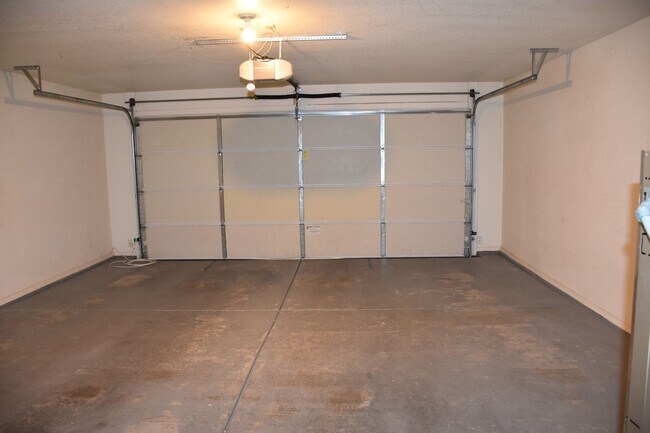 Building Photo - Fabulous Home Close to everything you'll Need in Sierra Vista, Az