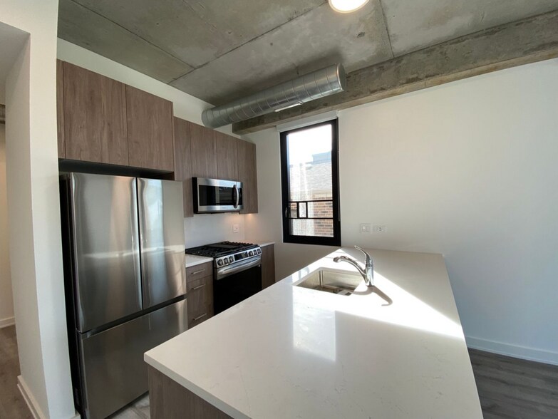 Building Photo - 1120 W Patterson Ave