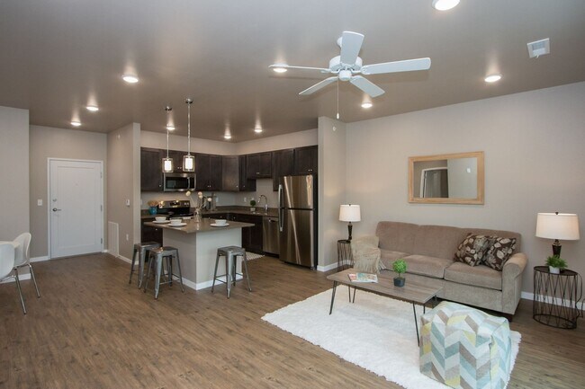 Building Photo - Spacious 1-bedroom, 1.5 bath, 1st floor, w...