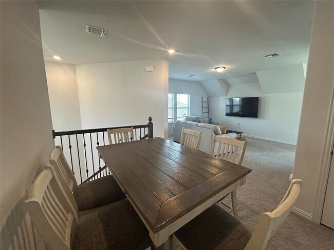 Building Photo - 12906 Stanford Dr