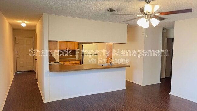 Building Photo - 908 Lancelot Cir