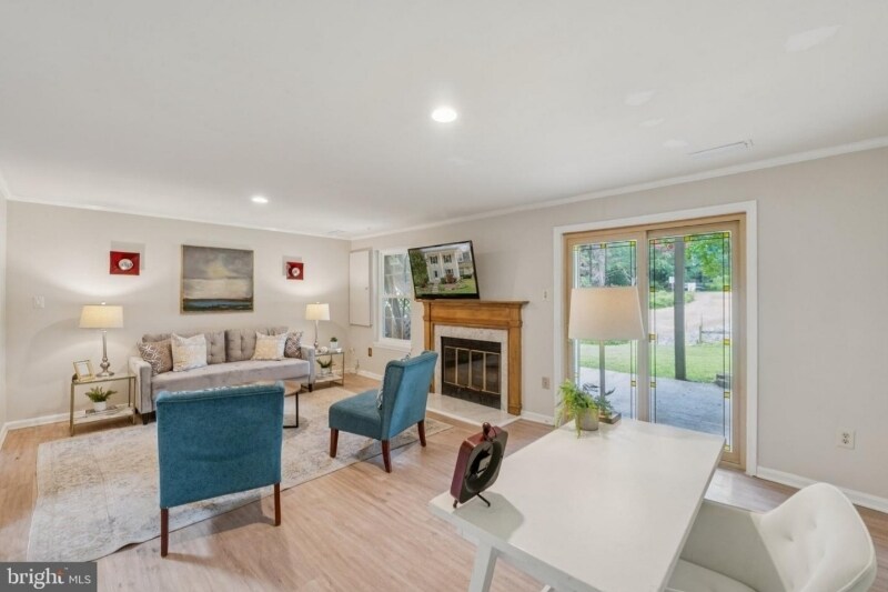 Building Photo - 13812 Tabiona Dr