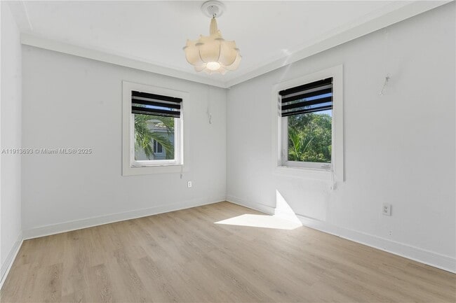 Building Photo - 1244 SW 13th Ave