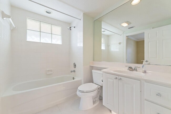 Building Photo - 4526 Illicium Dr