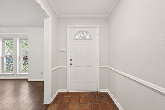 Building Photo - 6207 Claridge Dr