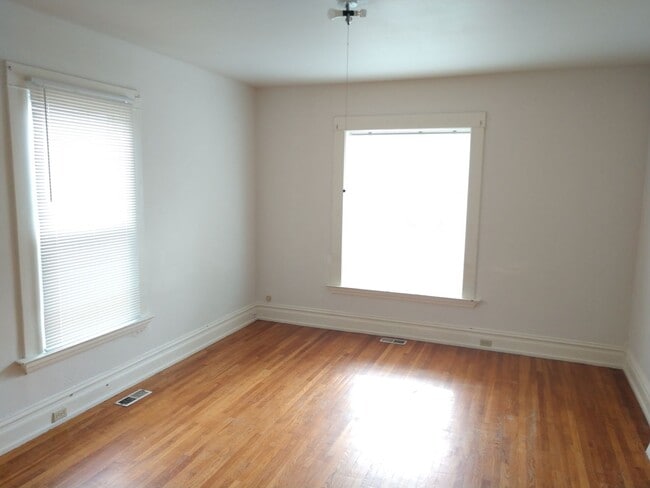 Building Photo - 2228 Yew St