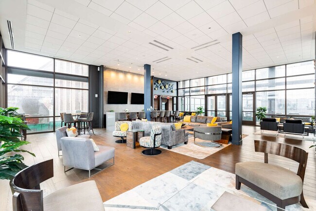 Building Photo - 10 Light St