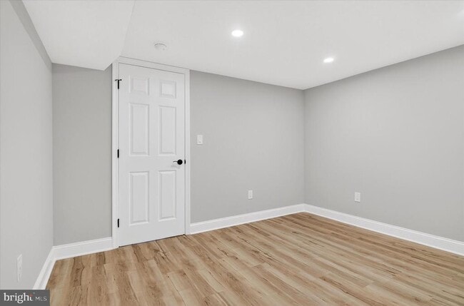 Building Photo - 1607 N Glebe Rd