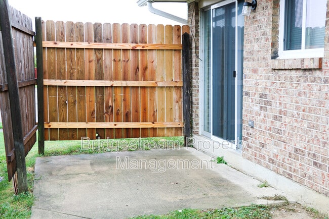 Building Photo - 4650 Wayne Meadows Cir