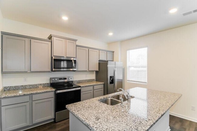 Building Photo - 520 Whitman Ln