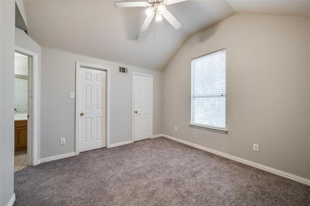 Building Photo - 9801 Cedarcrest Dr
