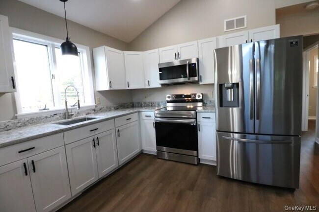 Building Photo - 3218 US-9W