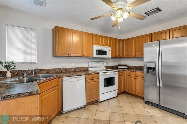 Building Photo - 6751 Boca Pines Trail