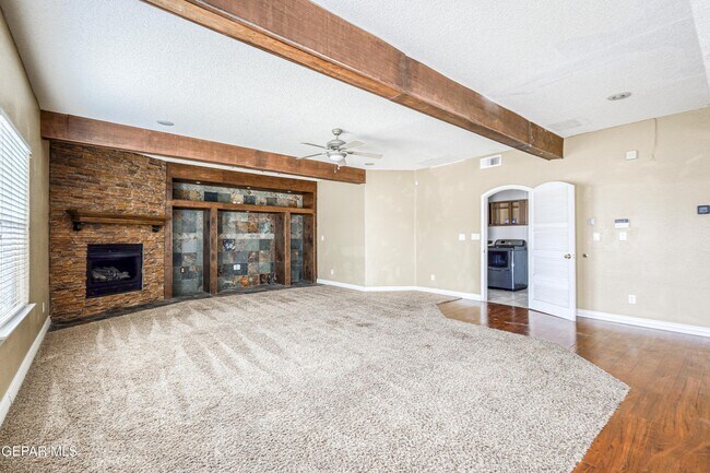 Building Photo - 4733 R L Shoemaker Dr