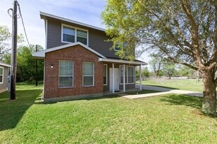 Building Photo - 112 Echols St