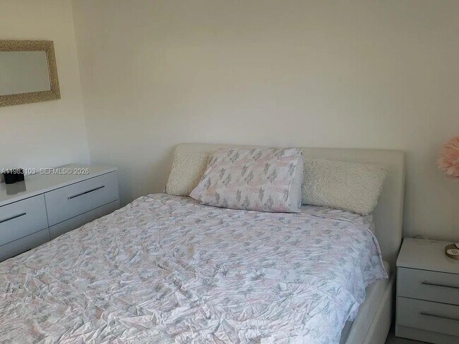 Building Photo - 412 NW 72nd St