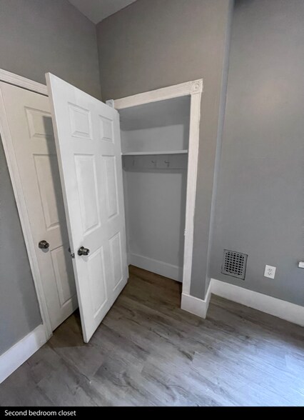 Building Photo - 55 N Lindenwood St