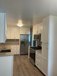 Building Photo - Grove Top Apartments