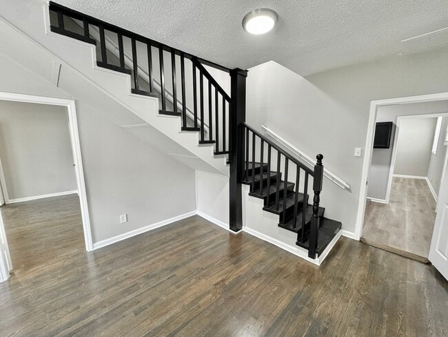 Building Photo - 3557 Kearney Ave