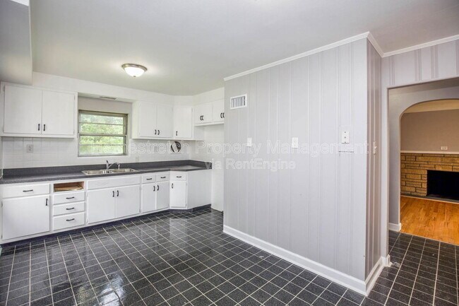 Building Photo - 4605 Nelson Dr