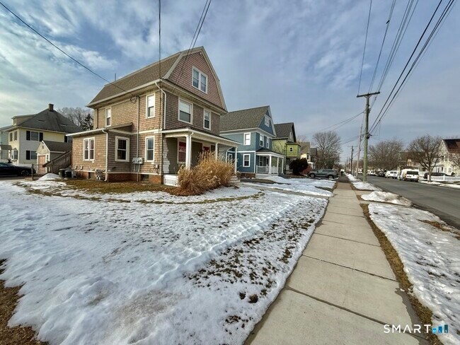 Building Photo - 434 Washington Ave