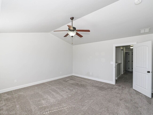 Building Photo - 1239 SilverCrest Dr