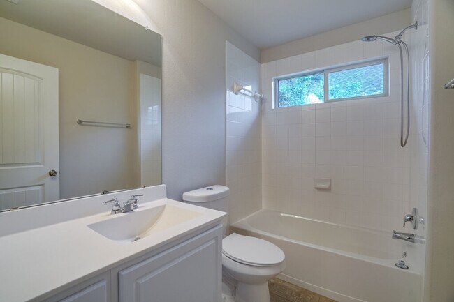 Building Photo - 612 Winnsboro Cove