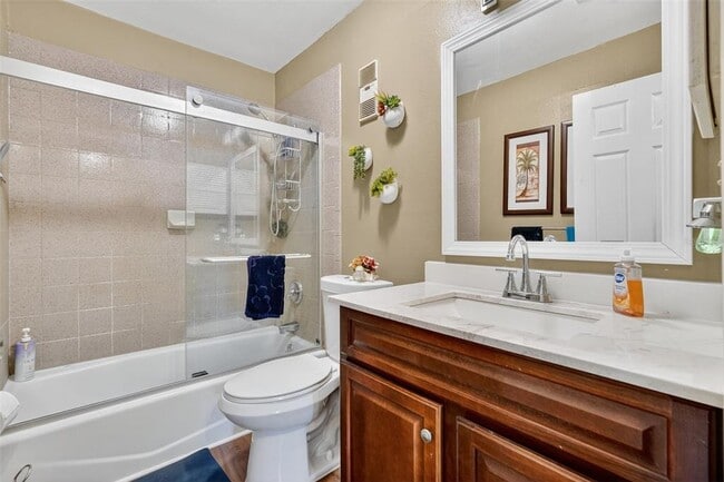 Building Photo - 1813 Bough Ave