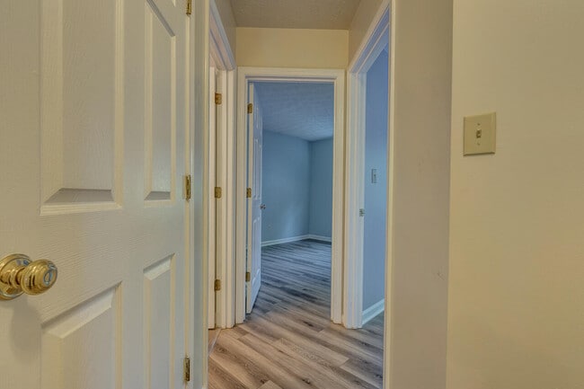Building Photo - 3789 White Pine Dr