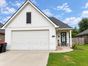 Building Photo - 316 Adry Ln
