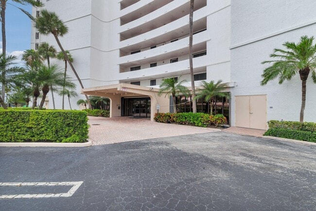 Building Photo - 5200 N Flagler Dr