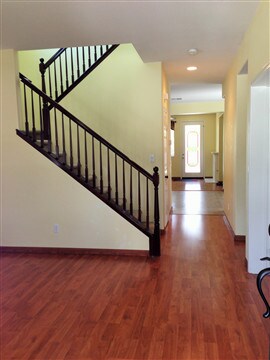 Building Photo - 40126 Canton Ct