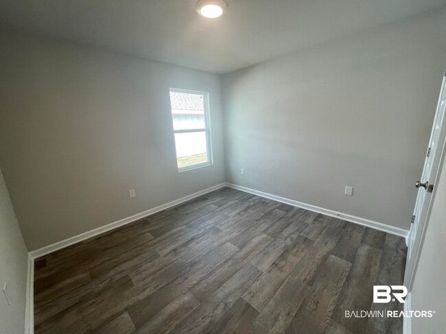 Building Photo - 213 Burnston Way
