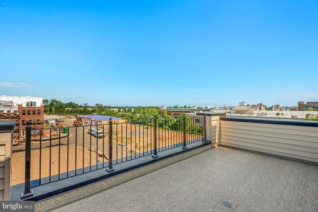 Building Photo - 22958 Clarence Walk Ter