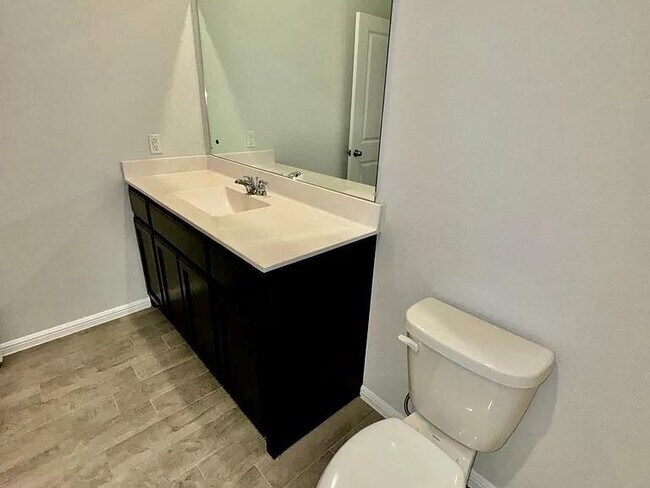 Building Photo - New 4BR/2BA in Fort Worth’s Pioneer Point ...