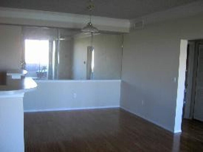 Building Photo - Saddlebrooke Condo with Views of the Pond ...