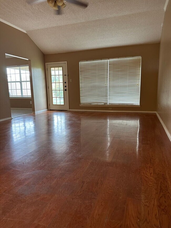 Building Photo - 3601 Warbler Ave