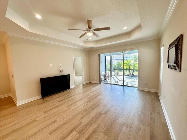 Building Photo - 2633 Star Apple Wy